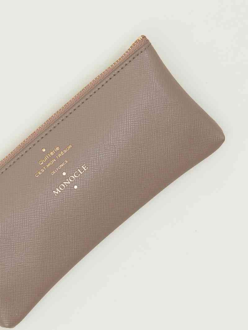 Flat pen case